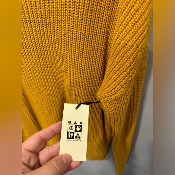NWT Max Studio Mock Neck Mustard Sweater Size Large - Picture 5 of 5